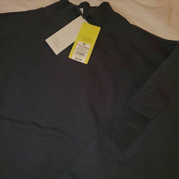 NWT. All In Motion. Dark Blue Cropped Oversize Active Sweater XS - Picture 6 of 7